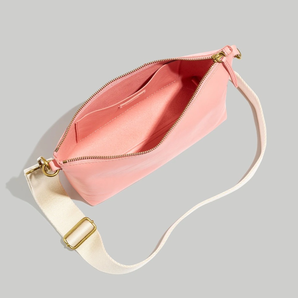 Madewell Leather Carabiner Crossbody Sling Bag in Dried Blossom. Barely used! - Picture 2 of 13